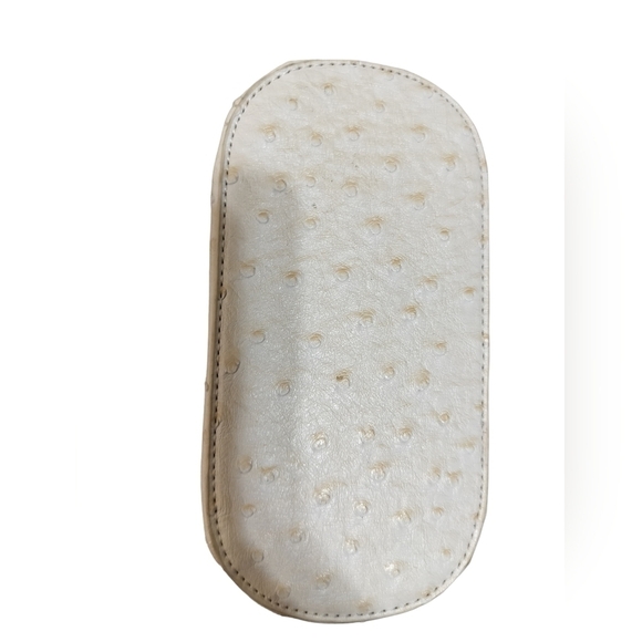 (1392) Crossi New York Bow Accent  Gold Chain Strap Crossbody Handbag - Picture 10 of 10